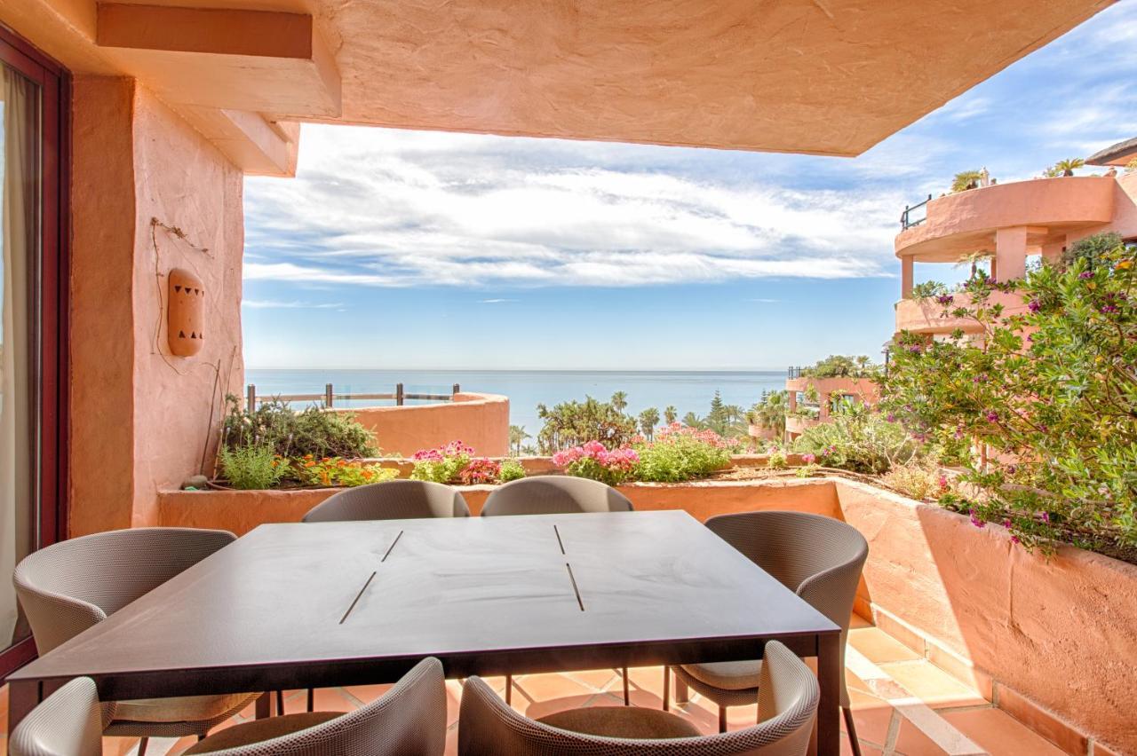 Bahia Beach Apartments エステポナ エクステリア 写真