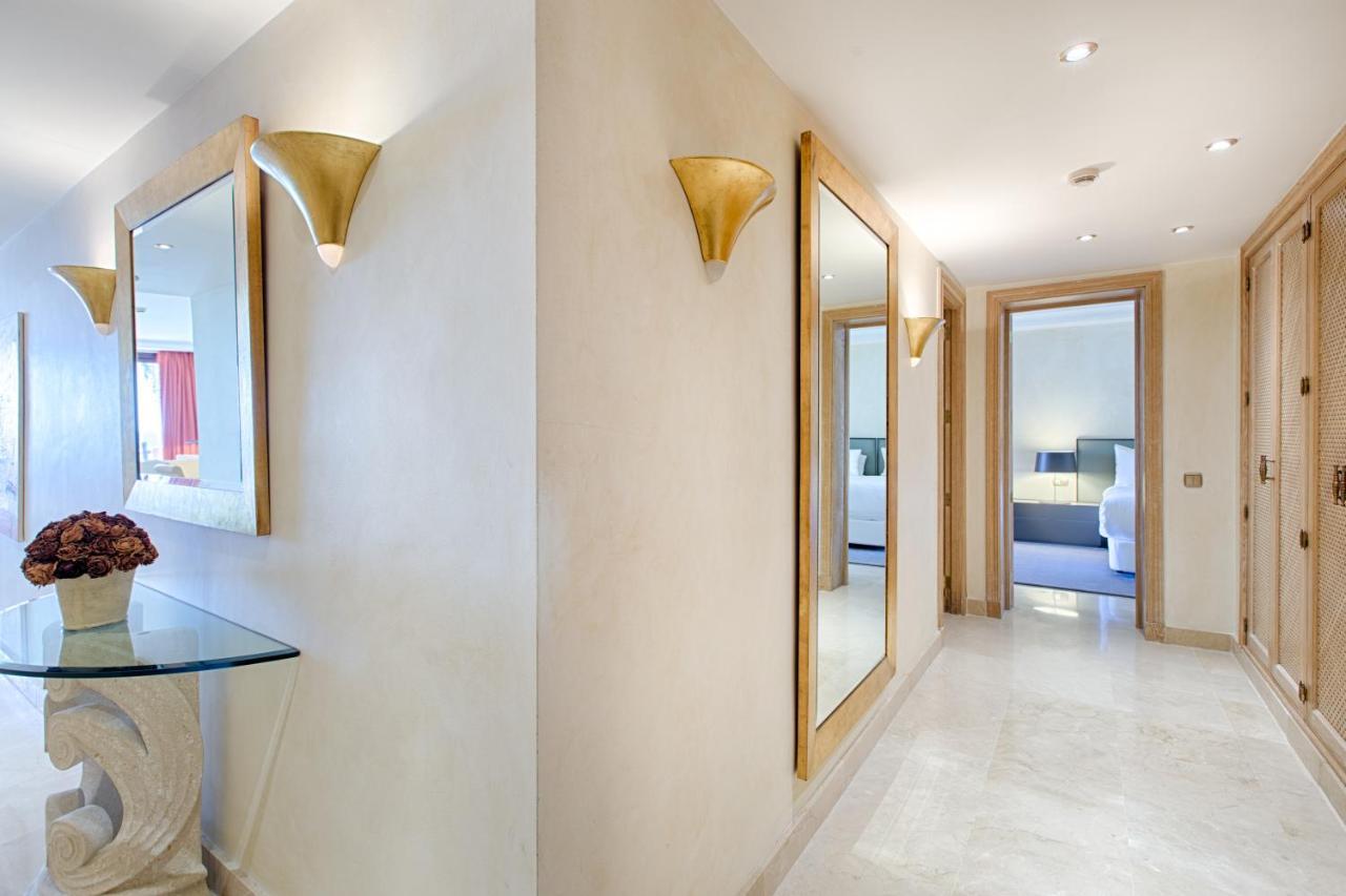 Bahia Beach Apartments エステポナ エクステリア 写真