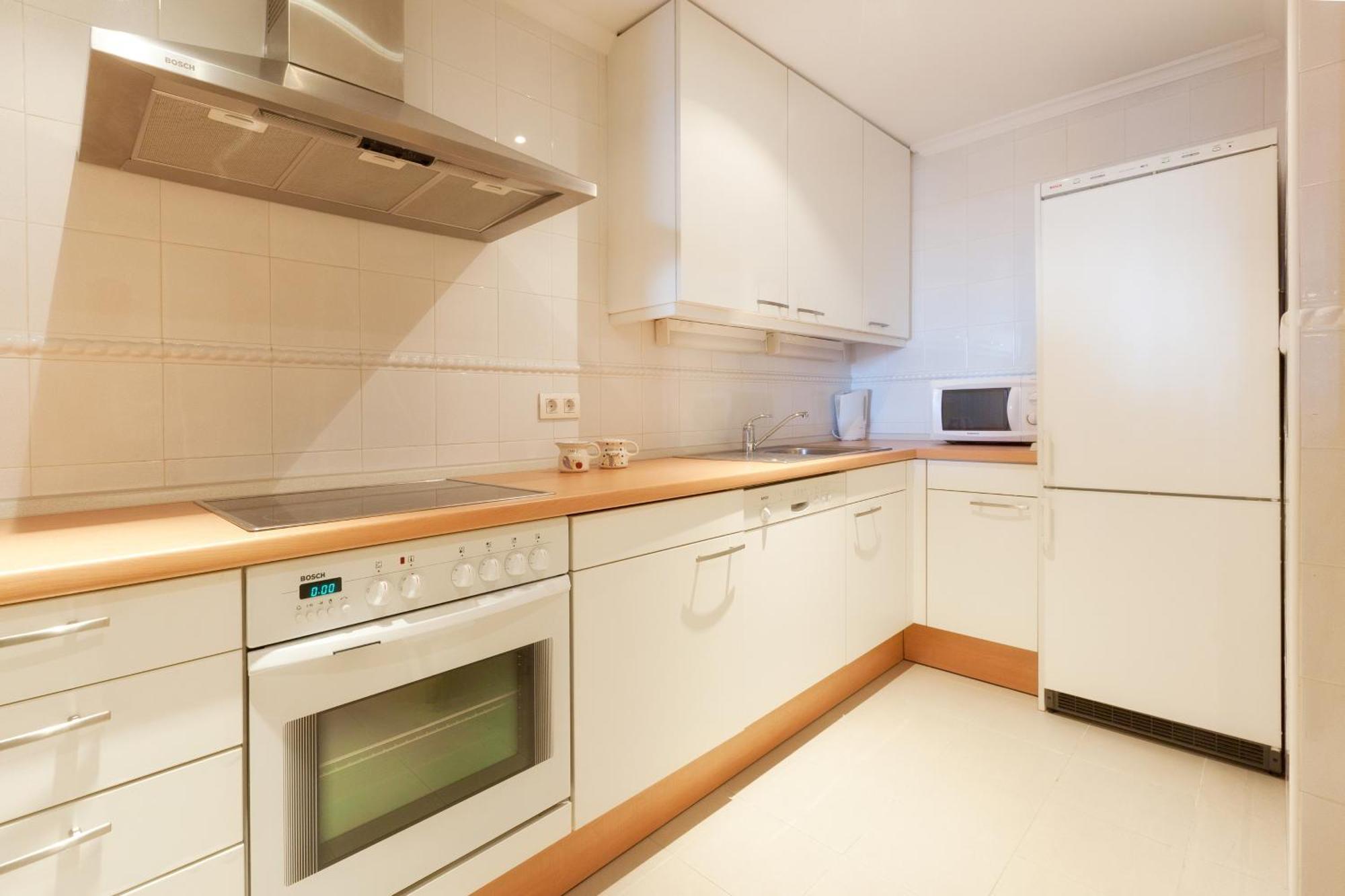 Bahia Beach Apartments エステポナ 部屋 写真
