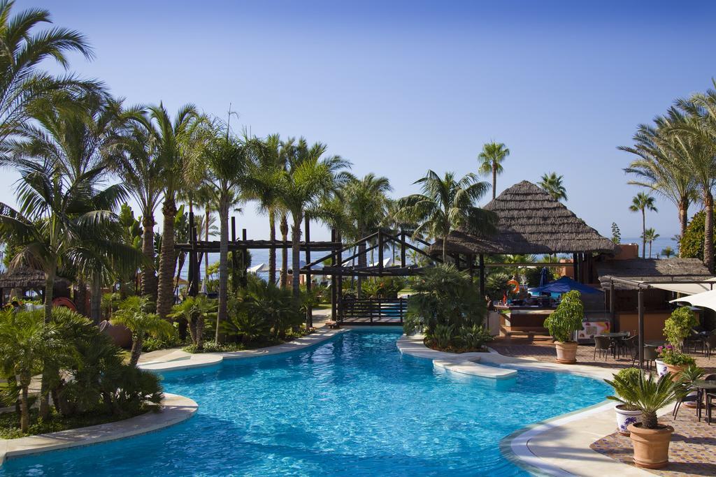 Bahia Beach Apartments エステポナ エクステリア 写真