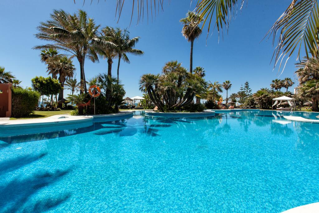 Bahia Beach Apartments エステポナ エクステリア 写真