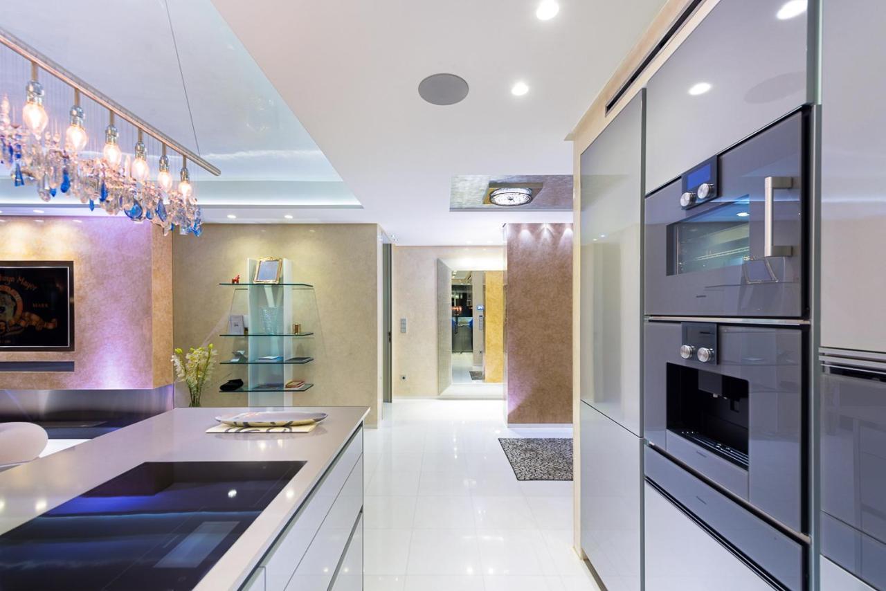 Bahia Beach Apartments エステポナ エクステリア 写真