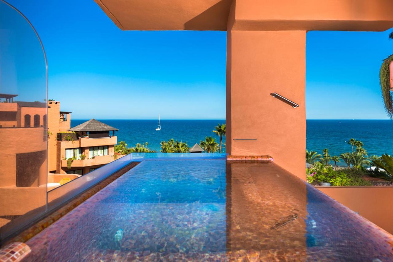 Bahia Beach Apartments エステポナ エクステリア 写真