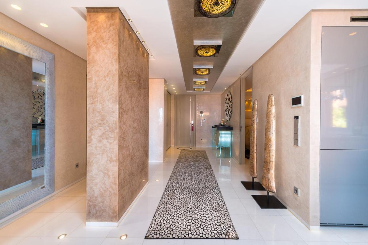 Bahia Beach Apartments エステポナ エクステリア 写真